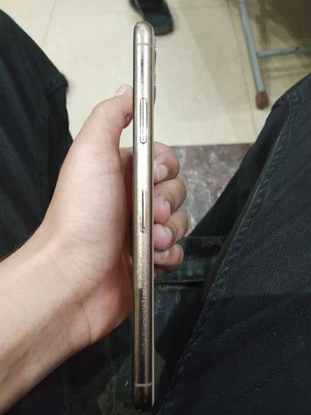 iPhone 11 pro max 10 by 10 condition 3