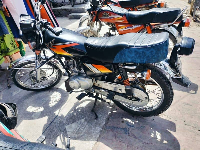 honda 125 very good condition for contact  03186144018 0
