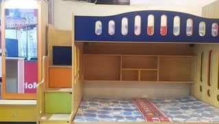 Bunk Bed (kids) in very good condition, three story bed without metres