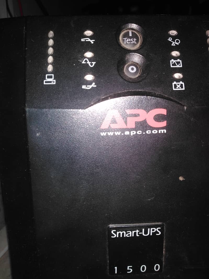 APC Smart UPS Pure Sine Wave 1500i/24volts 0