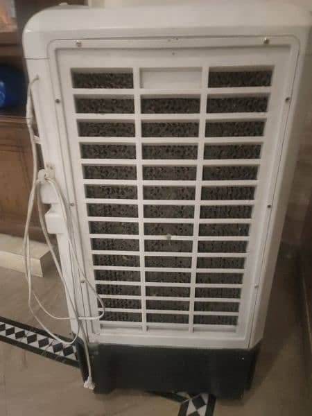 good condition cooler 2