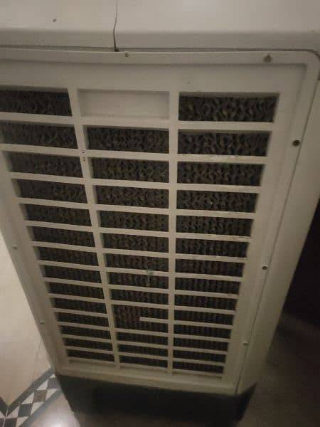 good condition cooler 4