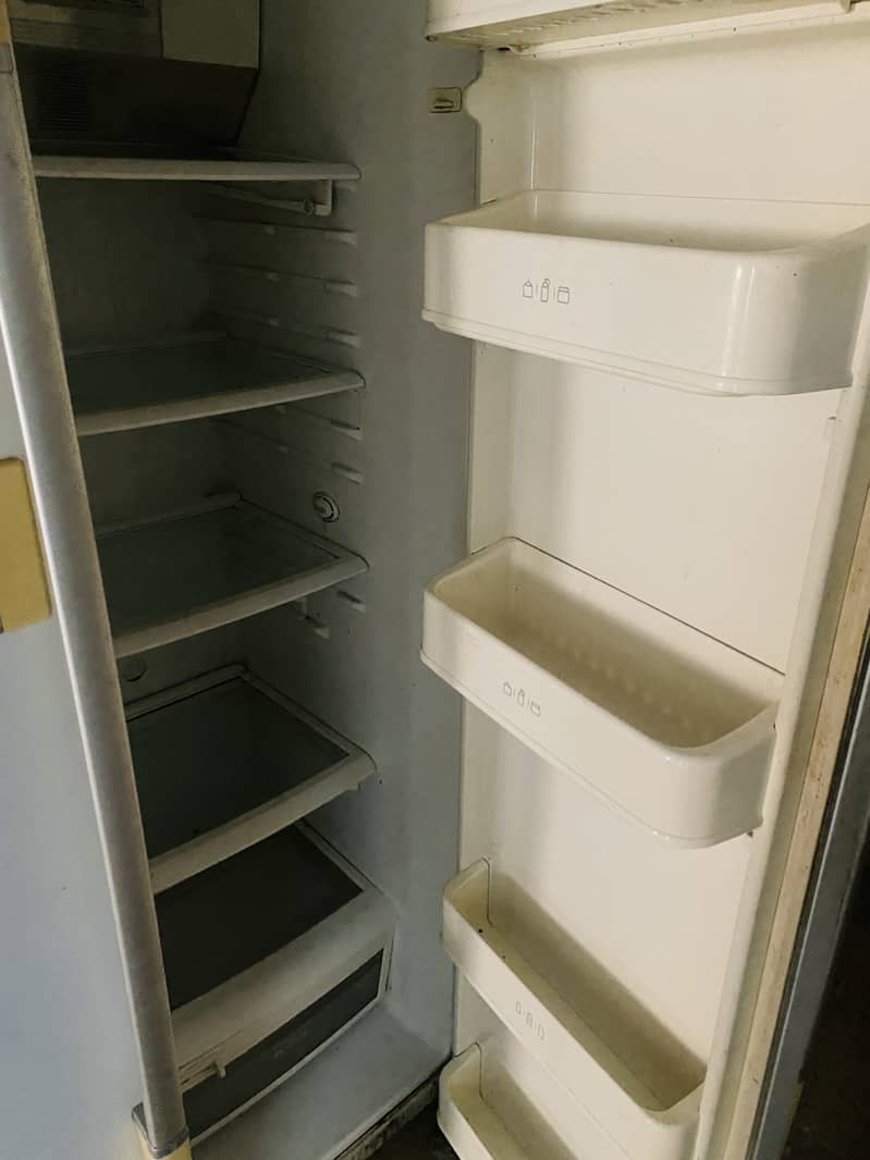 Want to sell double door fridge 2