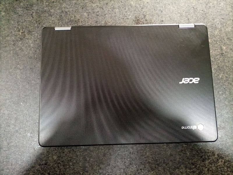 A touch screen Chromebook Acer 2/64 2