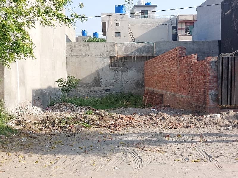 7.5 Marla Plot 65 Feet Road Availble For Sale In Johar Town Phase 2 At Prime Location Near Emporium Mall 0