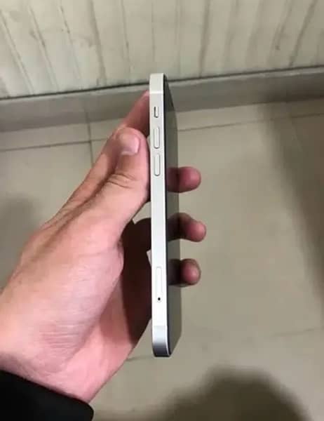 iPhone 12 Non PTA In Excellent Condition 4
