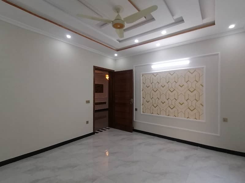 10 Marla Brand New Double Storey House For Sale  College Road Lahore 29