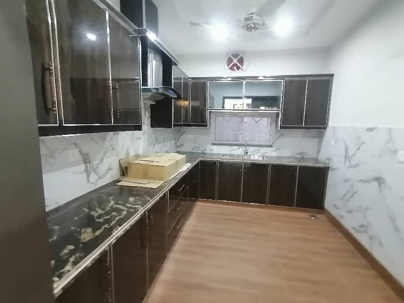 10 Marla 35 By 65 B. New D. Storey House For Sale College Road Lahore 16