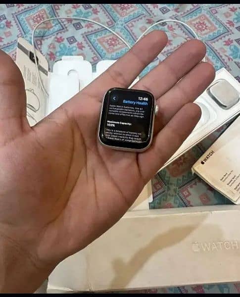 Apple watch Series 5 100 battery health SIM varent 3