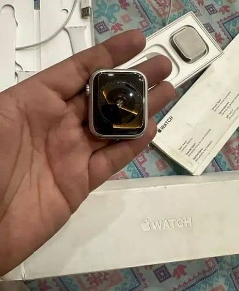 Apple watch Series 5 100 battery health SIM varent 5