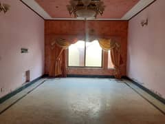 4 Bed Ground Portion For Rent On 1 Kanal With Gas
