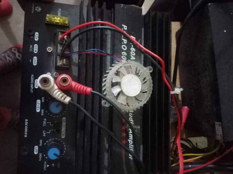 Amplifier With Full Havy Sound Indoor And Outdoor(PA-60A P. M. P. O 600W) 1