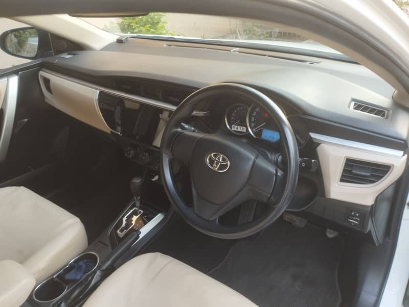 Toyota Corolla Altis Automatic 1.6 2017 4