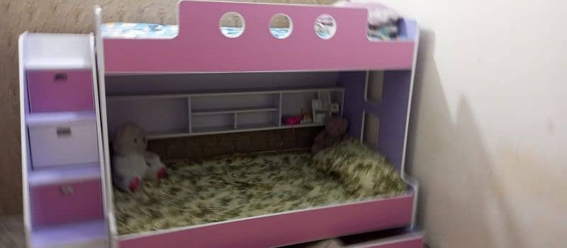 Kids Bunk bed    it is very good condition  without metres 15