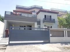 9 Bed Triple Storey Brand New House For Sale On 1 Kanal 0