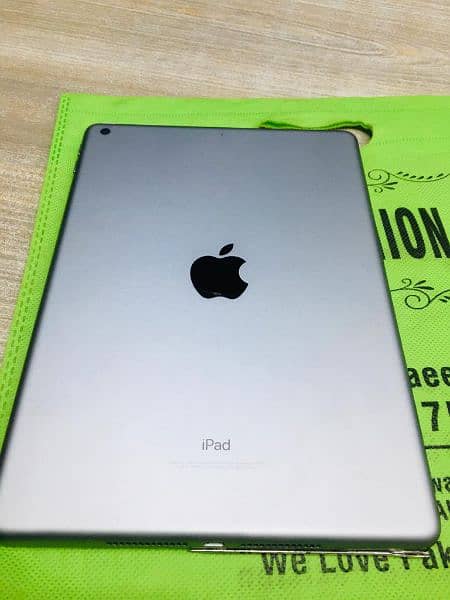 iPad 6 generation 3gb all okay condition 10 button 10 8