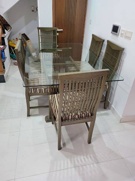 Dining table with 6 chairs for sale 2