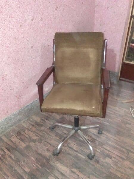 executive wooden revolving chair 0