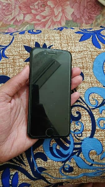 iPhone 7 PTA but SIM not working 128GB 0