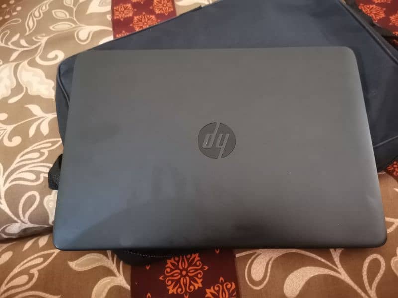 Hp Elitebook laptop Good condition. . . with bag and charger 5
