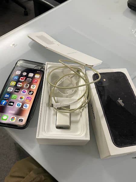 iPhone 11 pta proved 9 / 10 condition 3