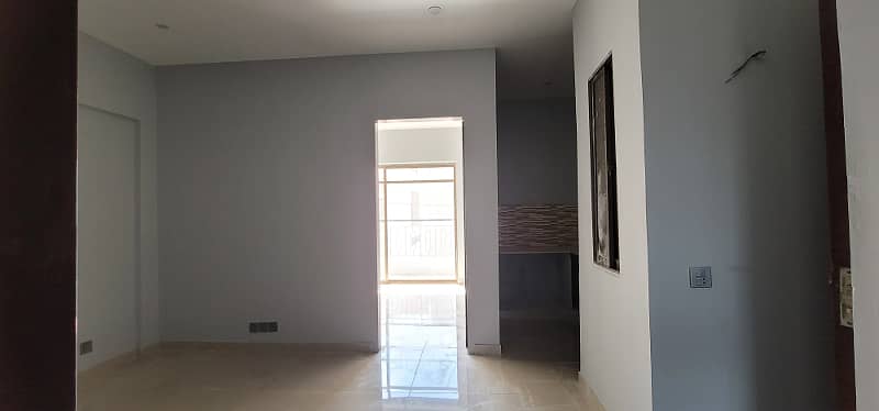 Brand New First Floor Apartment Architecture Constructed Building 2 Bedrooms 7