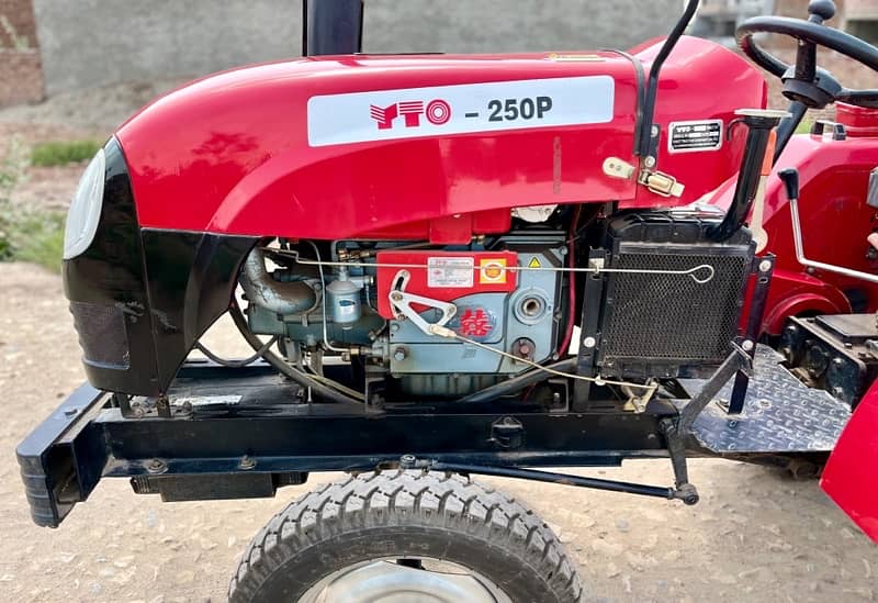 YTO Tractor 4