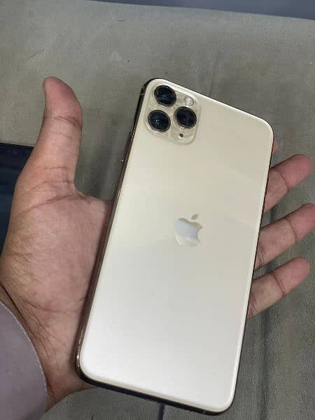 1 phone apple 11 pro  best feature 1