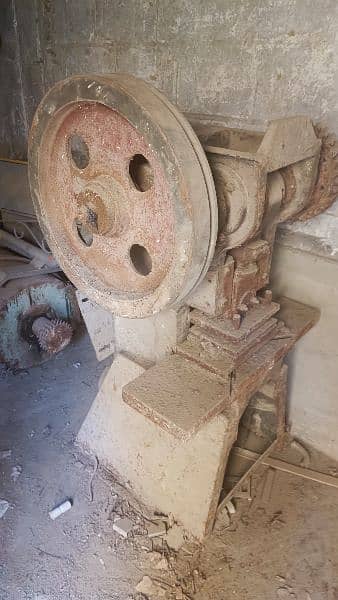 Industrial Machinery and Mix Scrap for Sale 10