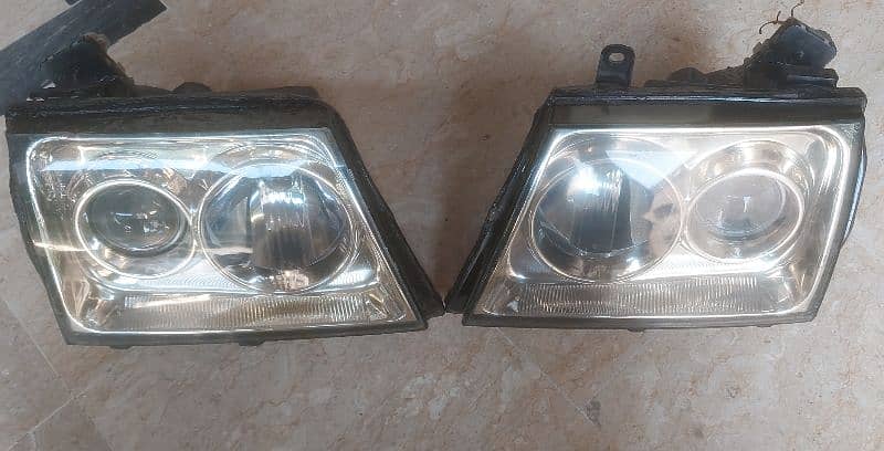 Toyota Hilux tiger 2001-2005 projector headlights & crystal backlight 1