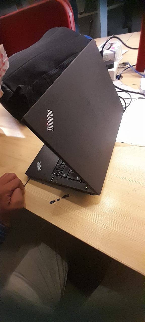 Lenovo Thinkpad X260 12.5'' laptop 10/9 2