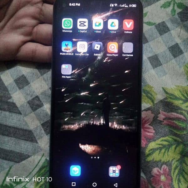 infinix hot 10 4/64 good condition one hand use 1