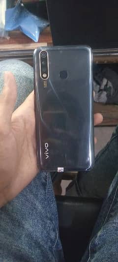 ViVo Y19 with local Box and Charger 8/256