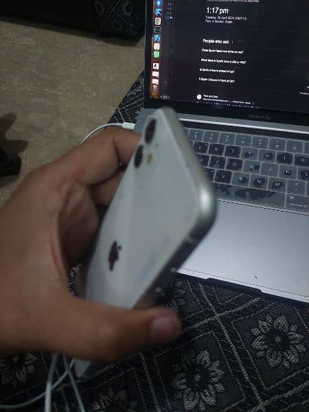 iPhone 11 64gb FU Non PTA 8