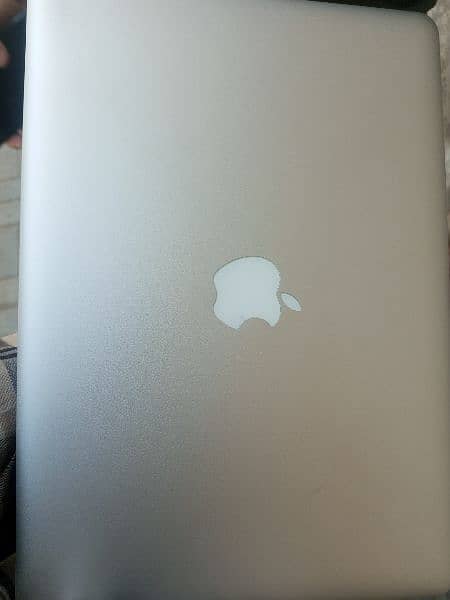 apple Macbook Pro 14 inches 2012 mid 0