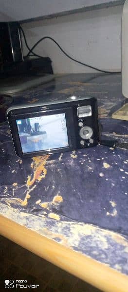 video camera condition 10/10 all think with camera 2
