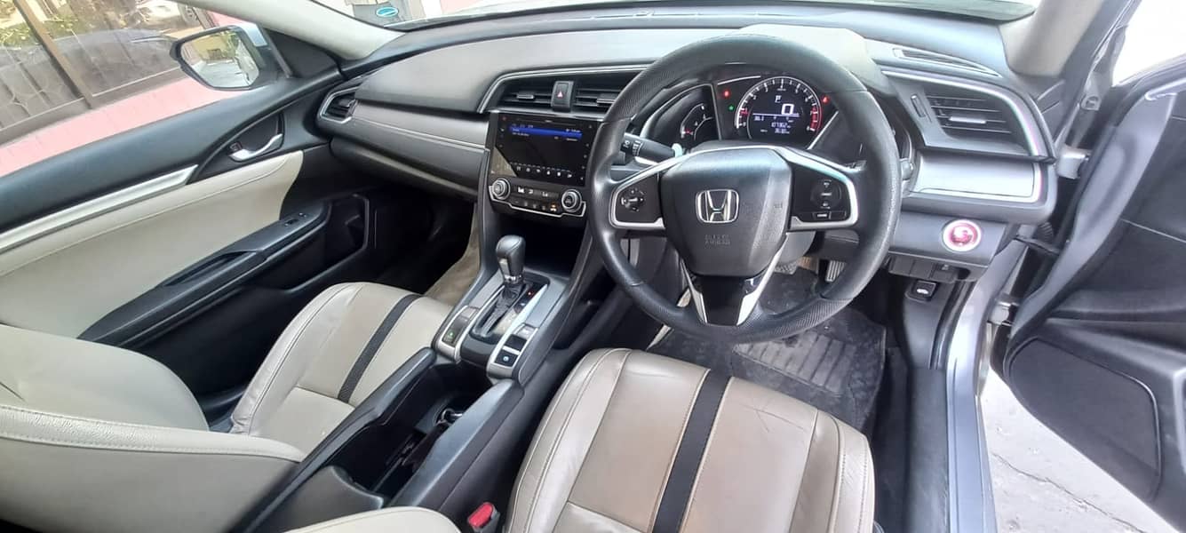 Honda Civic Oriel 1.8-VTEC CVT 2019 7