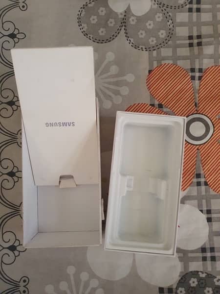 Samsung s10 5g 8/256 pta approved with box 10/10. 8