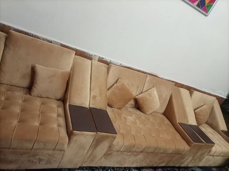 4 seater sofa set  and 1 maiz new excellent condition hai 3