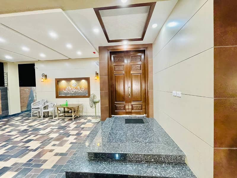 1 KANAL FULL BASEMENT MODERN BUNGLOW IS AVAILABLE FOR SALE 1