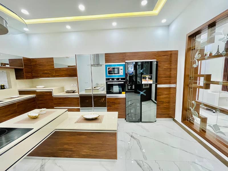 1 KANAL FULL BASEMENT MODERN BUNGLOW IS AVAILABLE FOR SALE 13