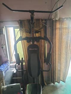 butterfly exercise machine (Gold Star)