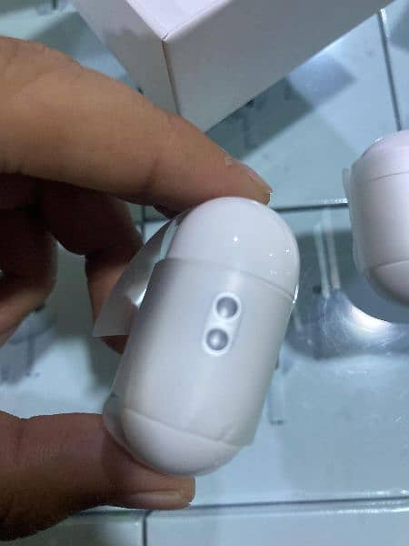 air pods pro 2nd generation and simple air pods pro. 2