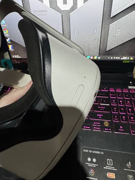Oculus Quest 2 ( 256gb) with Rift Cable 4