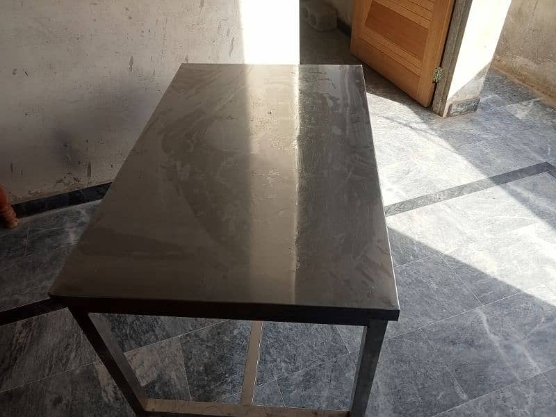 Table for office and collage in school and also in house use 1
