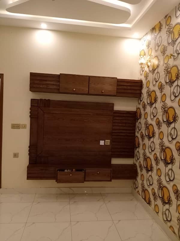 10 Marla Lower Portion Are Available For Rent in park view city Lahore 9