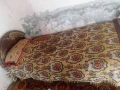 singal bed with matrs