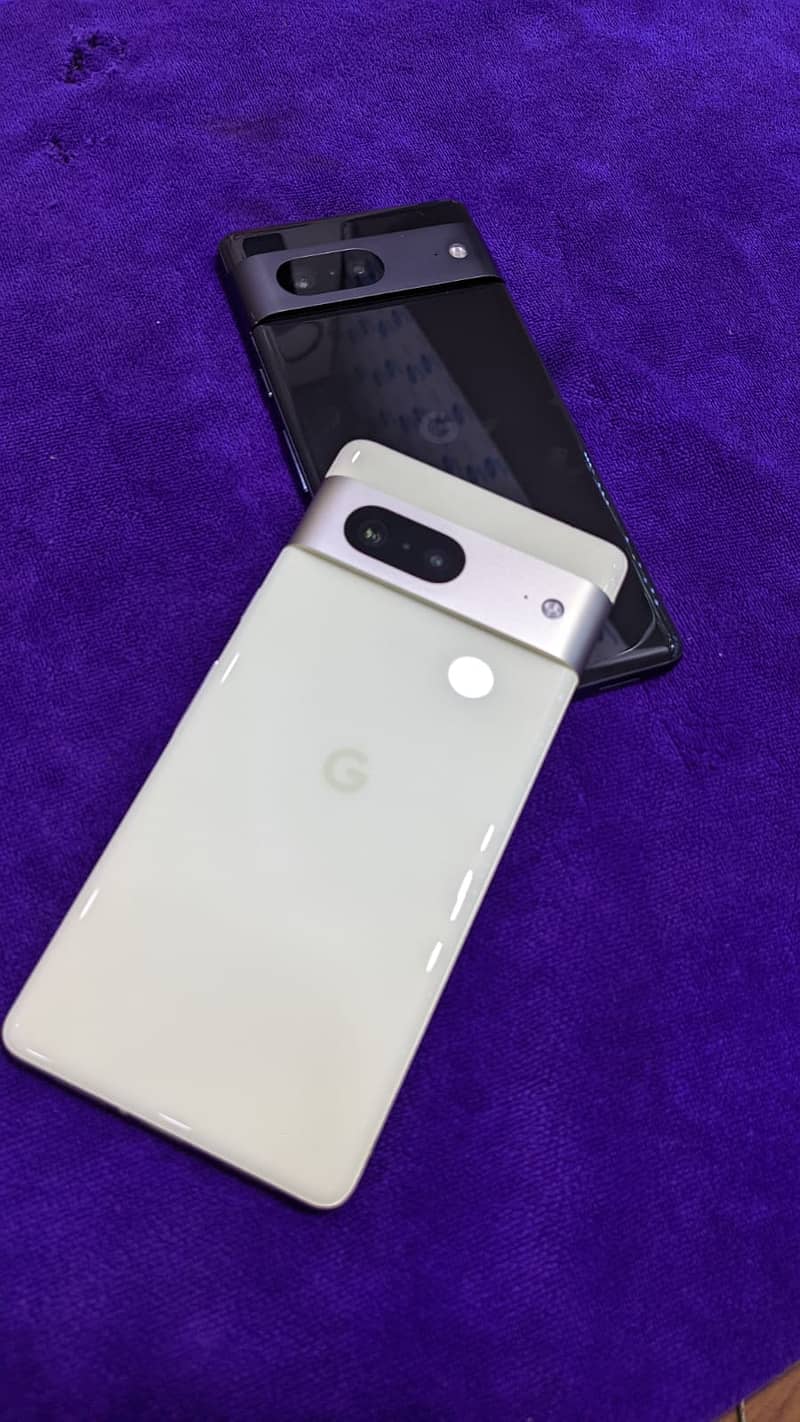 Google Pixel 7 128GB Box Out Condition 2