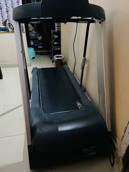 professional treadmill made by USA just like new 3