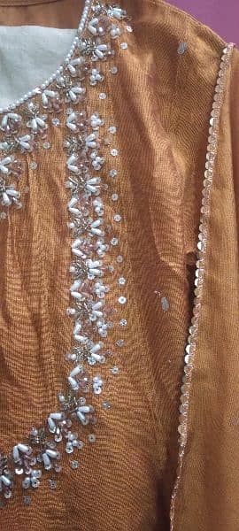 slightly used mahndi dress long kali frok with full dupatta 1